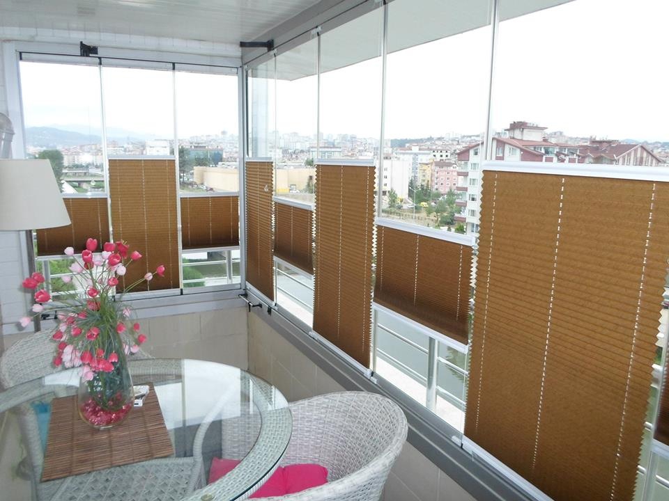 Cam%20Balkon%20Perdeleri